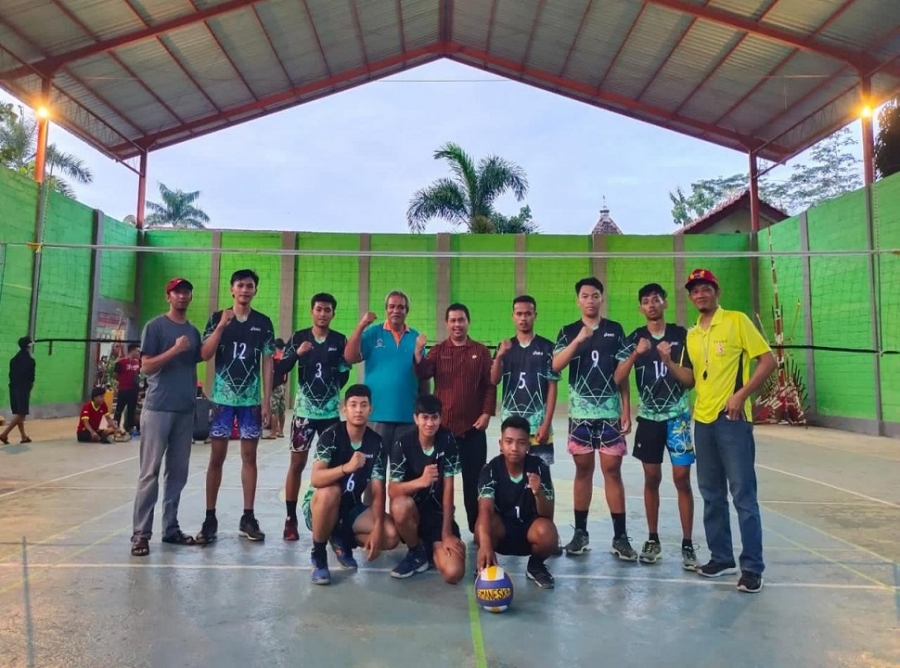 TIM BOLA VOLLY PUTRA SMAN 1 KARANGAN RAIH JUARA 2