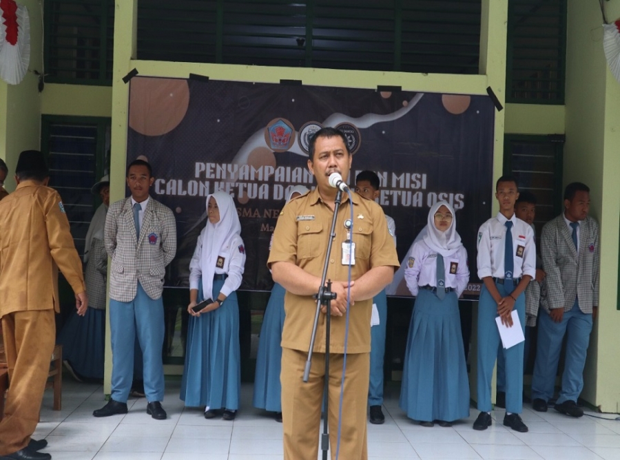 PENYAMPAIAN VISI DAN MISI CALON KETUA DAN WAKIL KETUA OSIS