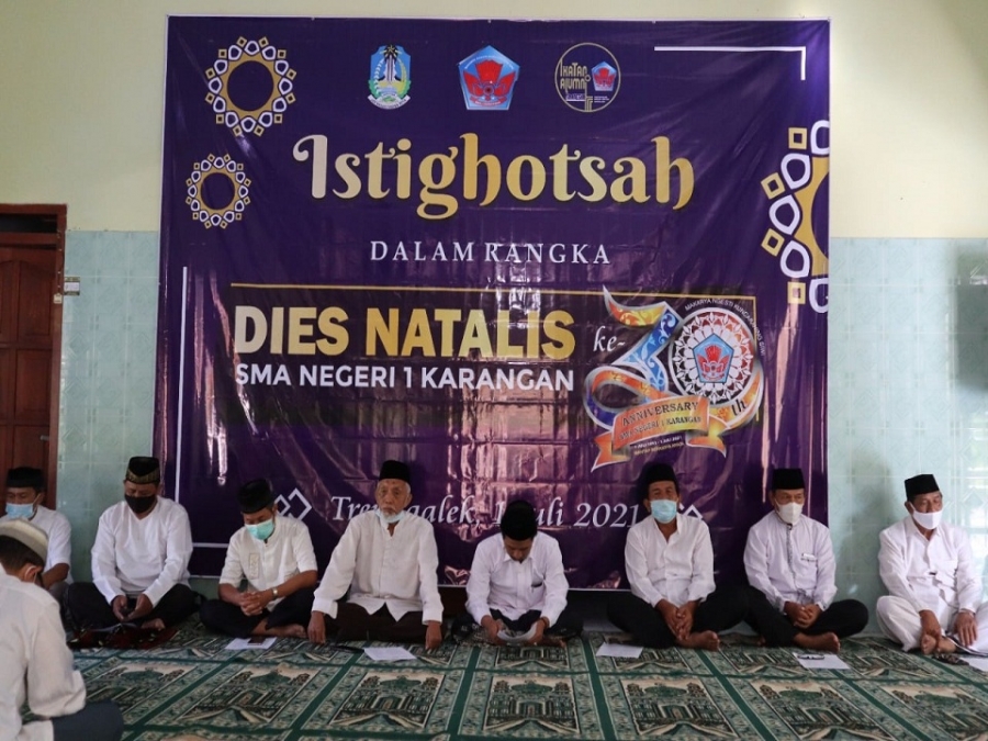 PERINGATAN ULANG TAHUN KE-30 SMAN 1 KARANGAN TRENGGALEK
