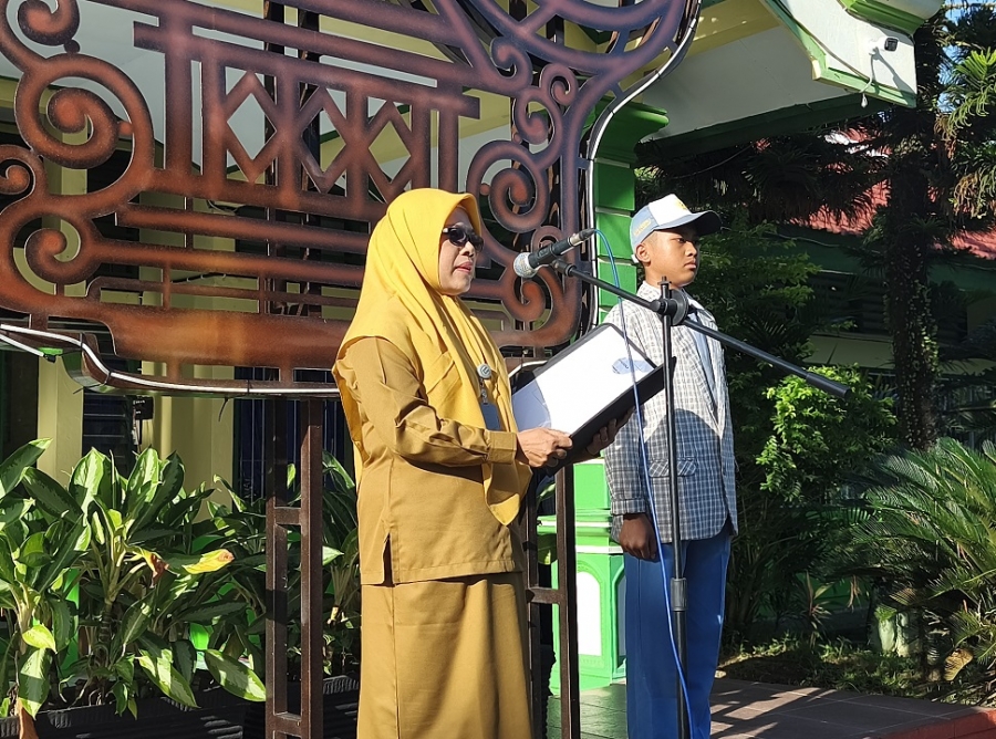 SMAN 1 KARANGAN SUKSES GELAR UPACARA BENDERA SENIN, 13/04/2026