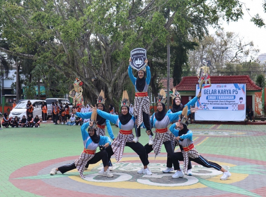 SMAN 1 KARANGAN GELAR PANEN KARYA PROJEK P5 TAMPILKAN SENAM