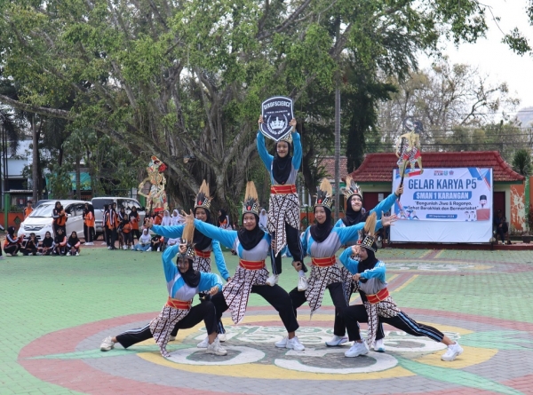 SMAN 1 KARANGAN GELAR PANEN KARYA PROJEK P5 TAMPILKAN SENAM