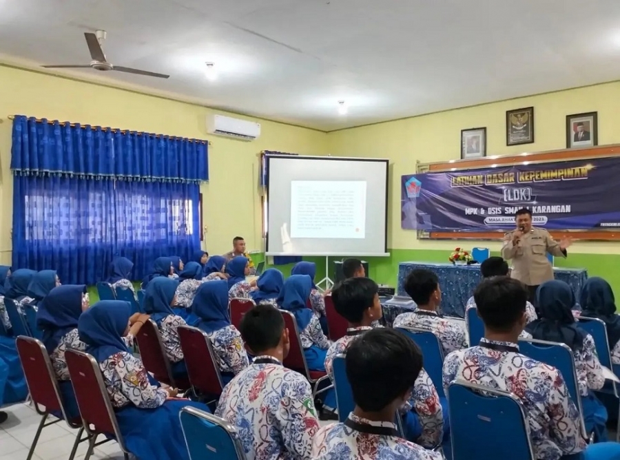 KEGIATAN LDK SMANESKA BERSAMA POLSEK KARANGAN