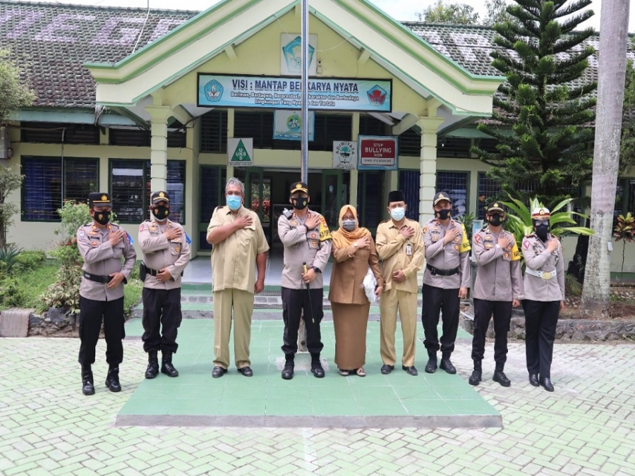 KAPOLRES TRENGGALEK DAN CAMAT KARANGAN LAKUKAN PENGECEKAN
