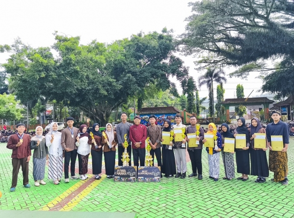 SISWA SMANESKA RAIH BERBAGAI JUARA DALAM AJANG FLS3N