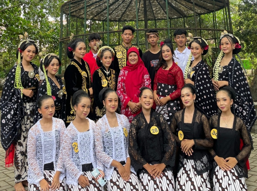 TAMPILAN MERIAH UJIAN PRAKTEK KELAS XI H SMAN 1 KARANGAN