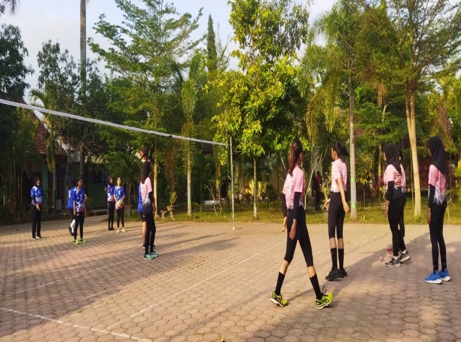 TIM VOLLY PUTRI SMAN 1 KARANGAN RAIH JUARA 1 DAN JUARA 2