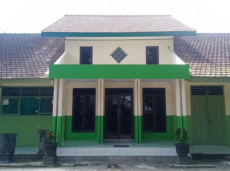 PEMBANGUNAN RUANG KOMITE SMAN 1 KARANGAN TELAH RAMPUNG